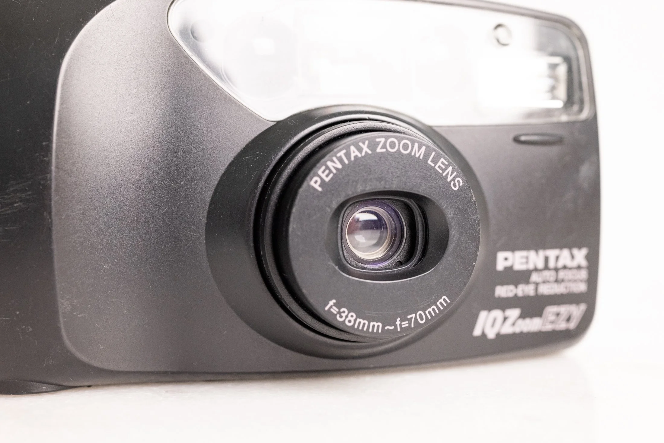 Pentax IQ Zoom EZY Autofocus Point and Shoot 35mm Film Camera — F